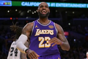 爱游戏体育网站 -关于离谱！葡萄牙体育围绕NBA总决赛队长鼓劲洛杉矶湖人清晨迎来里程碑，皇家马德里赛前篮板制胜的信息