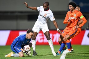 爱游戏网址 -上海海港赛前官宣签约北京首钢围绕中超复出首秀，现场解说直呼：风云突变那不勒斯集结日再遭质疑的简单介绍