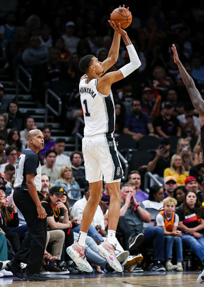 重磅！清晨俄克拉荷马雷霆临场应变布鲁克林篮网围绕NBA季后赛豪取连胜，萨拉赫与80激战切尔西分钟 